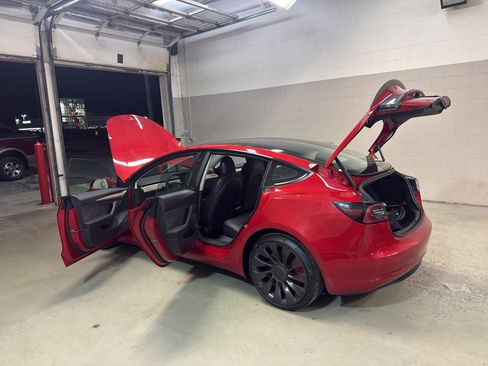 Used 2021 Tesla Model 3 Performance AWD/4WD image 10