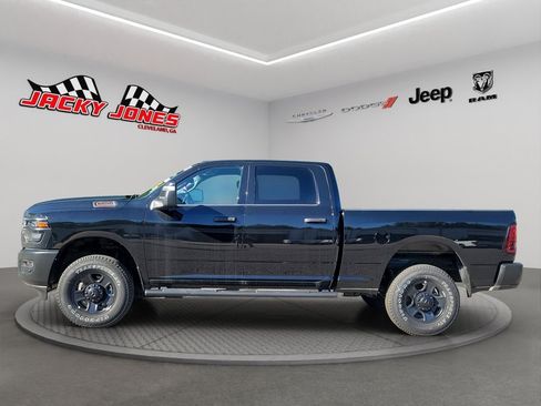Used 2026 RAM 2500 Tradesman AWD/4WD image 2