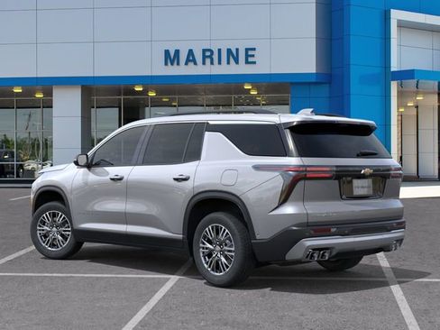 New 2026 Chevrolet Traverse LT FWD image 3