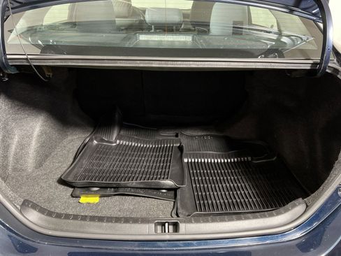 Used 2019 Toyota Corolla LE image 23