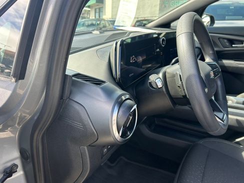 Used 2025 Chevrolet Equinox EV LT FWD image 14
