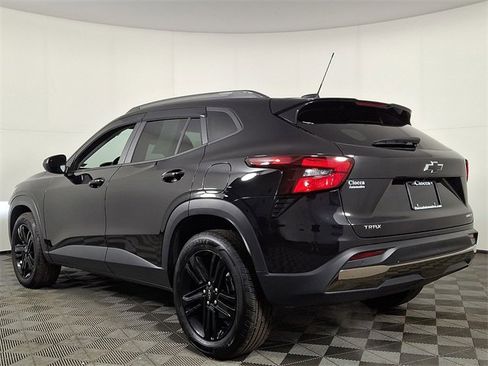 Used 2025 Chevrolet Trax ACTIV w/ Driver Confidence Package image 7