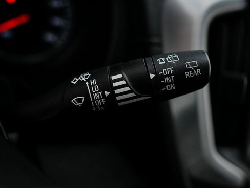 Used 2023 GMC Terrain SLE w/ Driver Convenience Package image 26