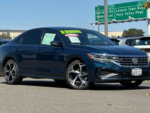 Certified 2021 Volkswagen Passat 2.0T R-Line image 2