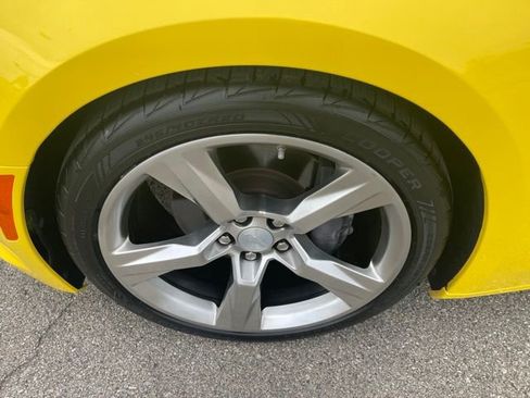 Used 2018 Chevrolet Camaro SS RWD image 27