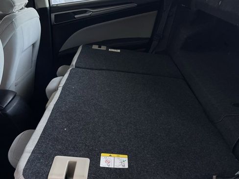 Used 2018 Ford Fusion S image 18