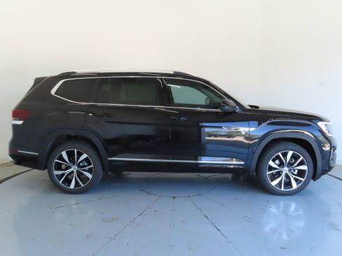 New 2026 Volkswagen Atlas SEL Premium R-Line AWD/4WD image 2