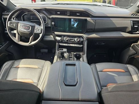 Used 2022 GMC Sierra 1500 AT4 w/ AT4 Premium Package AWD/4WD image 19