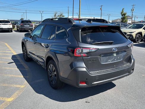 Used 2025 Subaru Outback Onyx Edition AWD/4WD image 5