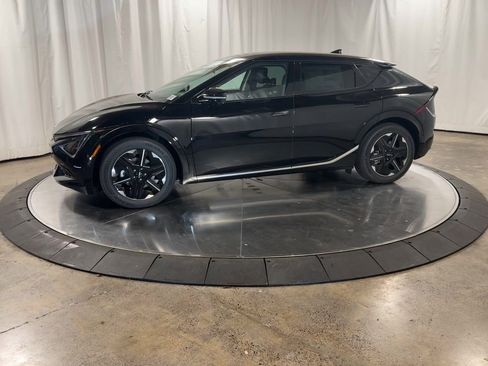 New 2025 Kia EV6 Wind image 5