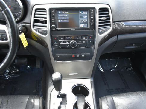Used 2013 Jeep Grand Cherokee Altitude RWD image 19