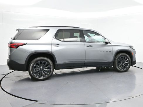 Used 2023 Chevrolet Traverse RS FWD image 7