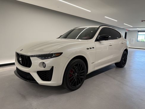 Used 2019 Maserati Levante S GranSport AWD/4WD image 8