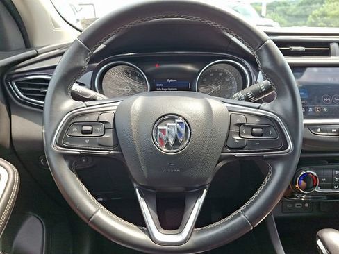 Used 2022 Buick Encore GX Preferred w/ Cold Weather Comfort Package AWD/4WD image 19
