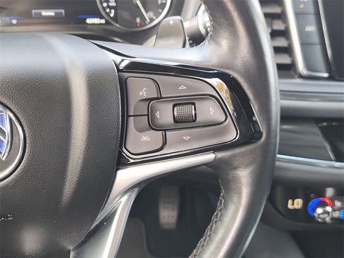 Used 2024 Buick Enclave Premium image 25