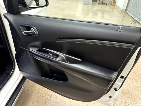 Used 2020 Dodge Journey Crossroad image 65