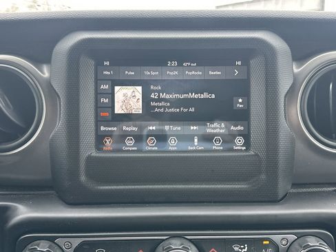 Used 2021 Jeep Wrangler Unlimited Sport image 3