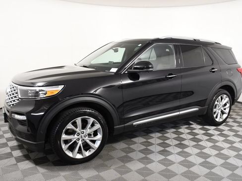 Used 2021 Ford Explorer Platinum w/ Equipment Group 601A AWD/4WD image 2