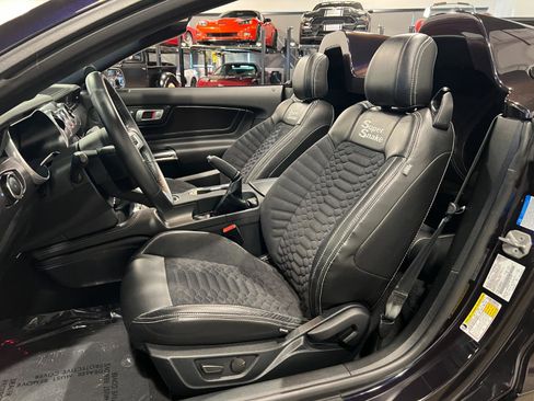 Used 2022 Ford Mustang GT Premium w/ GT Performance Package image 18