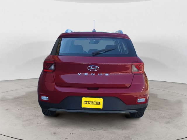 Used 2023 Hyundai Venue FWD image 6