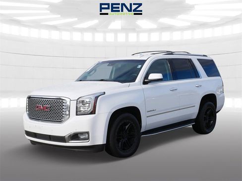 Used 2017 GMC Yukon Denali image 4