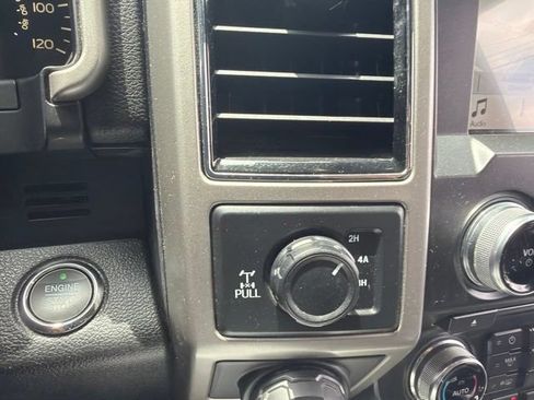 Used 2018 Ford F150 Lariat w/ Equipment Group 502A Luxury AWD/4WD image 40