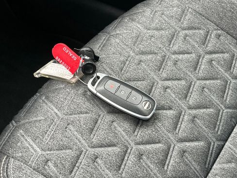 Used 2025 Nissan Kicks SV image 22