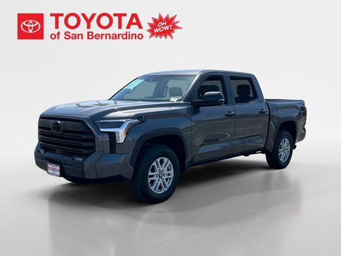 Certified 2025 Toyota Tundra SR5 w/ SR5 Convenience Package AWD/4WD image 1