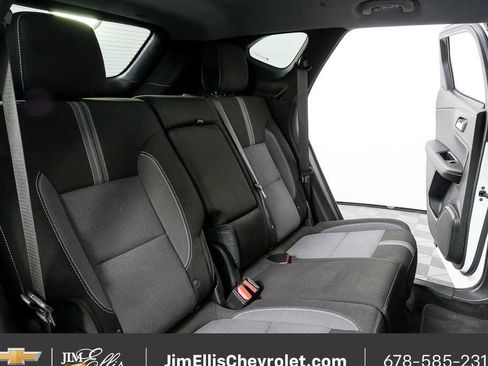 Used 2025 Chevrolet Blazer LT image 19