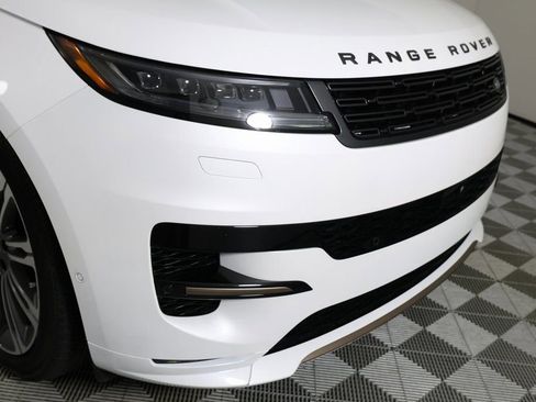 Used 2025 Land Rover Range Rover Sport Dynamic SE image 44