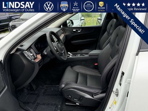 Used 2023 Volvo XC60 T8 Ultimate image 10
