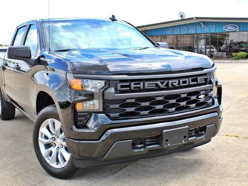 Used 2022 Chevrolet Silverado 1500 Custom image 8