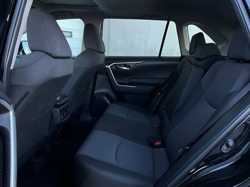 Used 2025 Toyota RAV4 XLE image 12