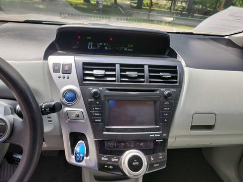 Used 2012 Toyota Prius V Three FWD image 18