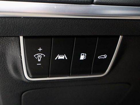 Used 2023 Kia Stinger GT2 image 29