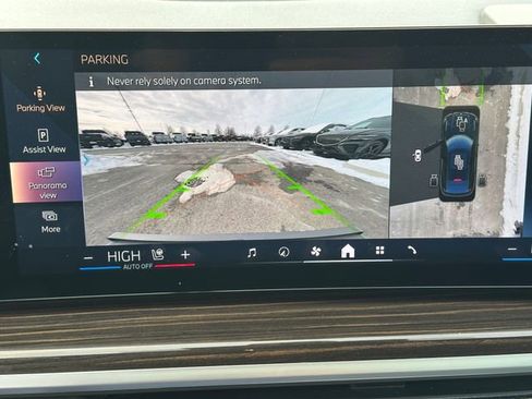 Used 2024 BMW X6 xDrive40i w/ Premium Package image 28