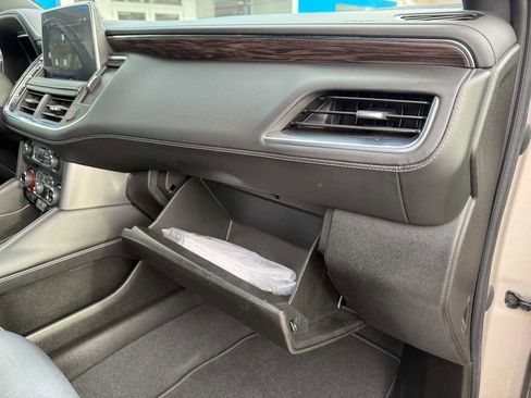 Used 2022 Chevrolet Tahoe Z71 w/ Luxury Package image 46