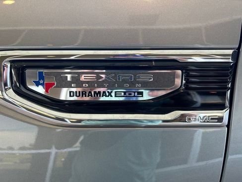 Used 2025 GMC Sierra 1500 SLT AWD/4WD image 28