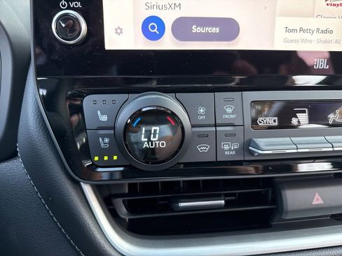 Used 2025 Toyota Grand Highlander AWD image 48