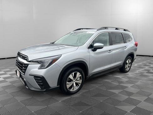 Certified 2025 Subaru Ascent Premium image 3