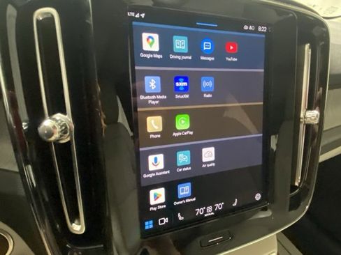 Certified 2024 Volvo XC40 B5 Plus w/ Protection Package Premier image 22