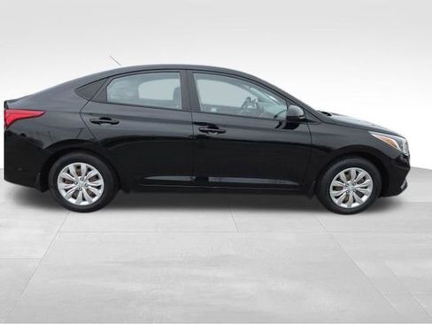 Used 2020 Hyundai Accent SE image 27