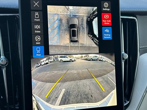 New 2026 Volvo XC60 B5 Ultra w/ Protection Package Premier image 17