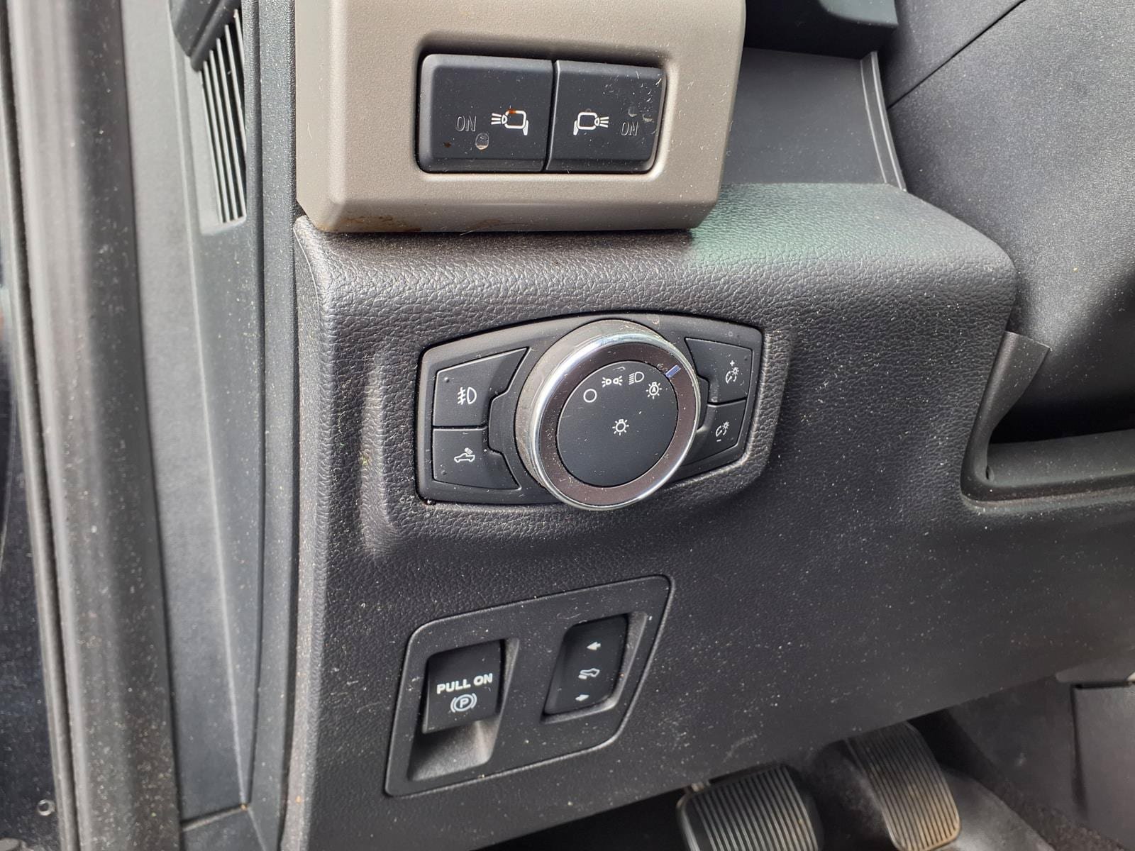 Used 2019 Ford F150 Lariat w/ Equipment Group 502A Luxury AWD/4WD image 20