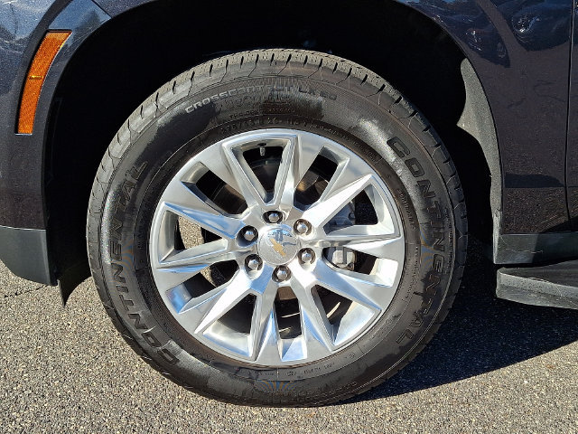 Used 2025 Chevrolet Suburban Premier AWD/4WD image 8