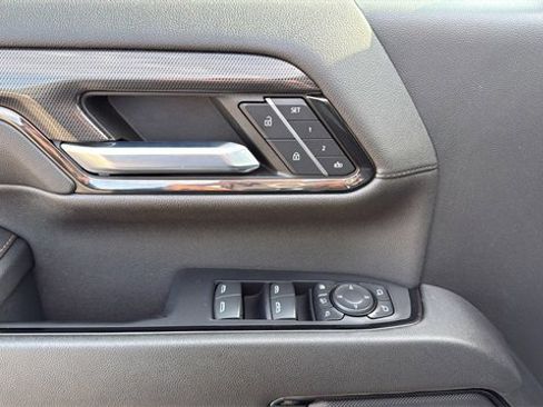 Used 2024 GMC Sierra 2500 AT4 w/ AT4 Premium Plus Package image 28