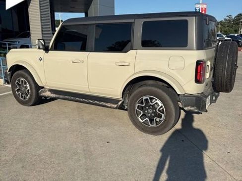 Used 2025 Ford Bronco Outer Banks AWD/4WD image 5