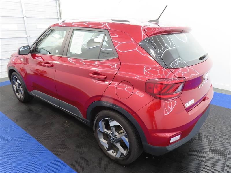 Used 2025 Hyundai Venue SEL FWD image 10