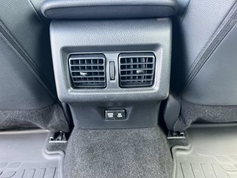 Used 2025 Toyota Camry SE FWD image 26