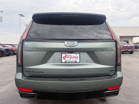 Used 2023 Cadillac Escalade Sport w/ LPO, ONYX Package AWD/4WD image 16